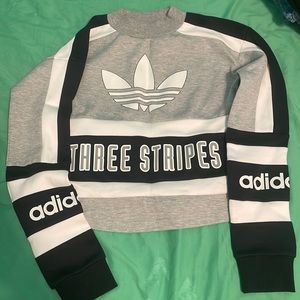Adidas crewneck